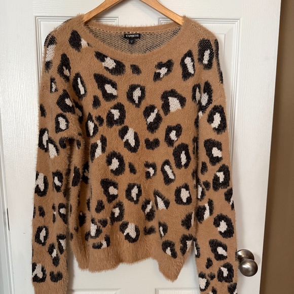 Sweater - Picture 1 of 1